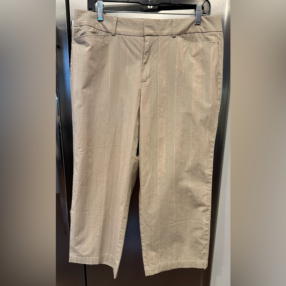 Dockers ideal fit capri pants size 12